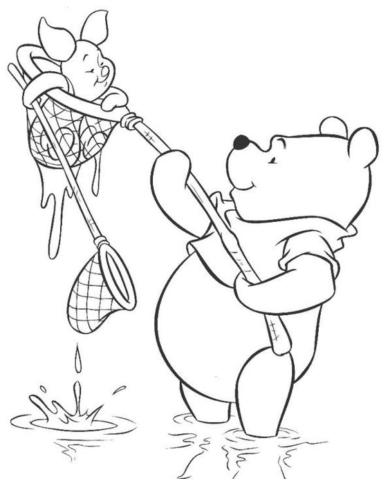 หมีพูเล่นกับหมูน้อย